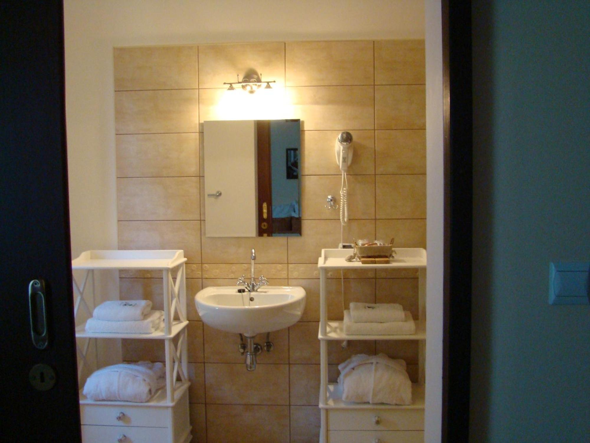 Bobrowa Dolina Bed & Breakfast Ryn  Room photo