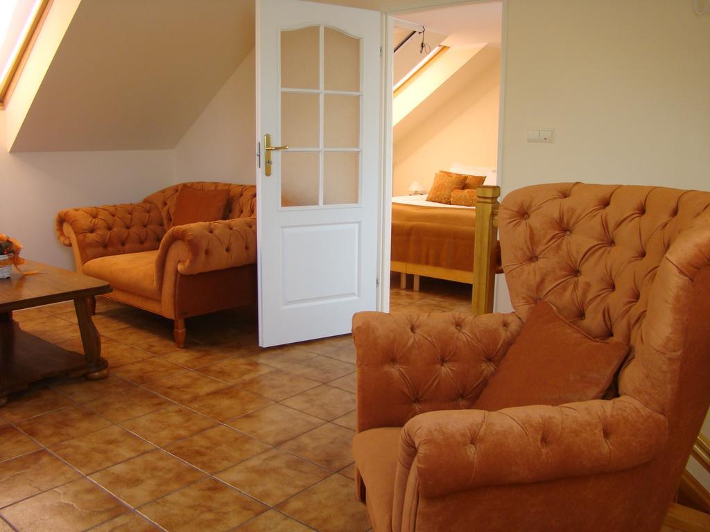 Bobrowa Dolina Bed & Breakfast Ryn  Room photo