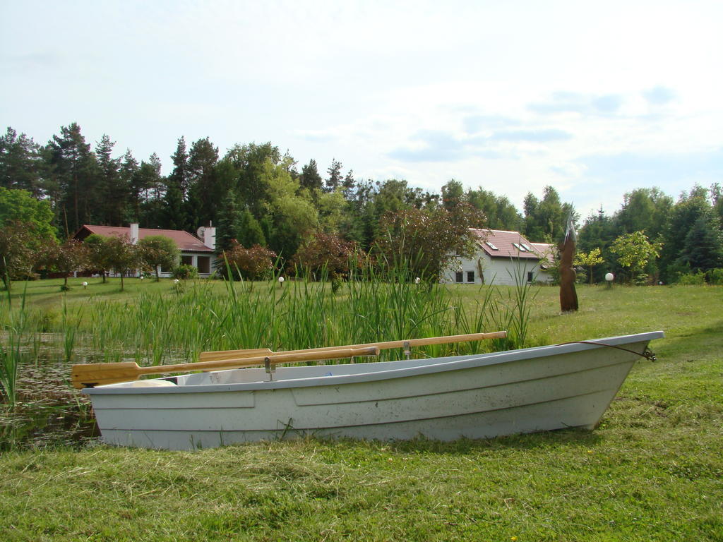Bobrowa Dolina Bed & Breakfast Ryn  Exterior photo